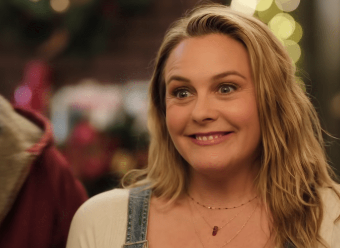 Alicia Silverstone in Merry Little Ex-Mas