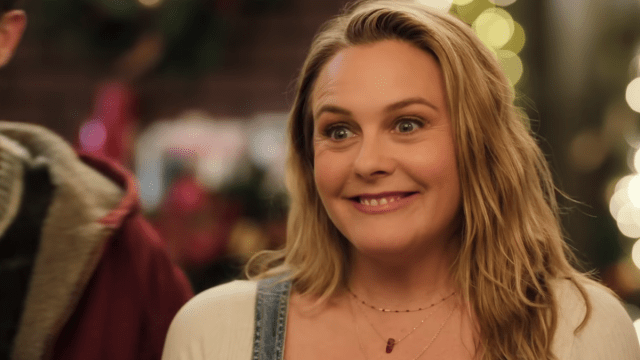 Alicia Silverstone in Merry Little Ex-Mas